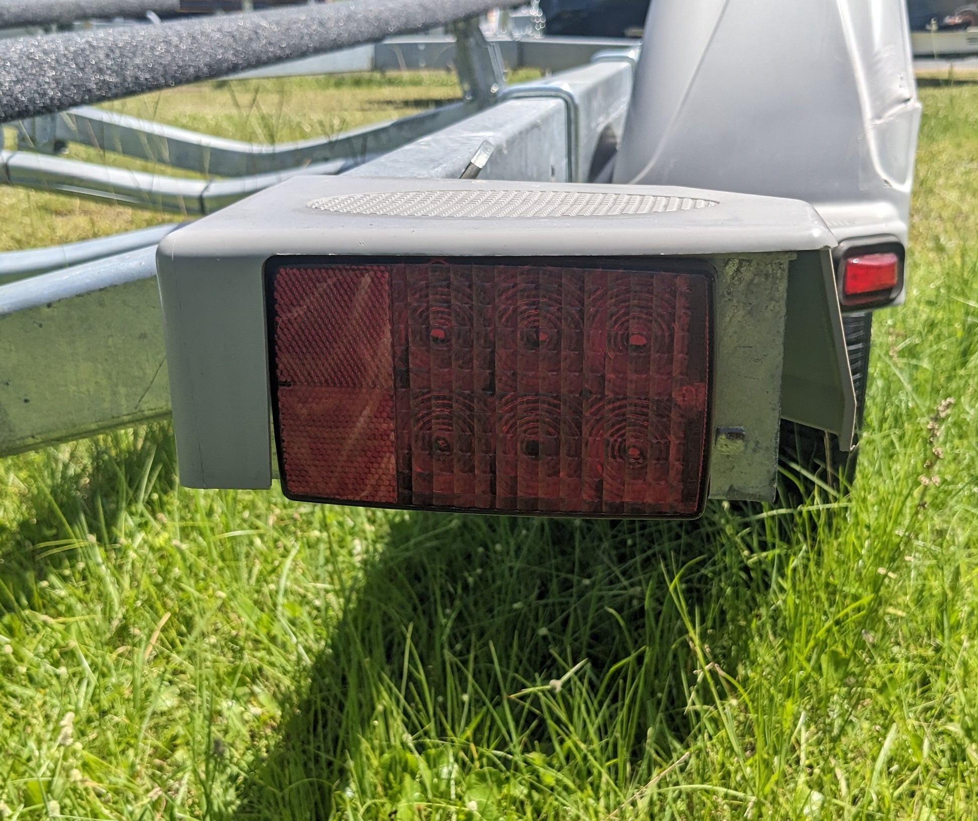 250-025174-10 Tail Light Cover Right Side On Trailer