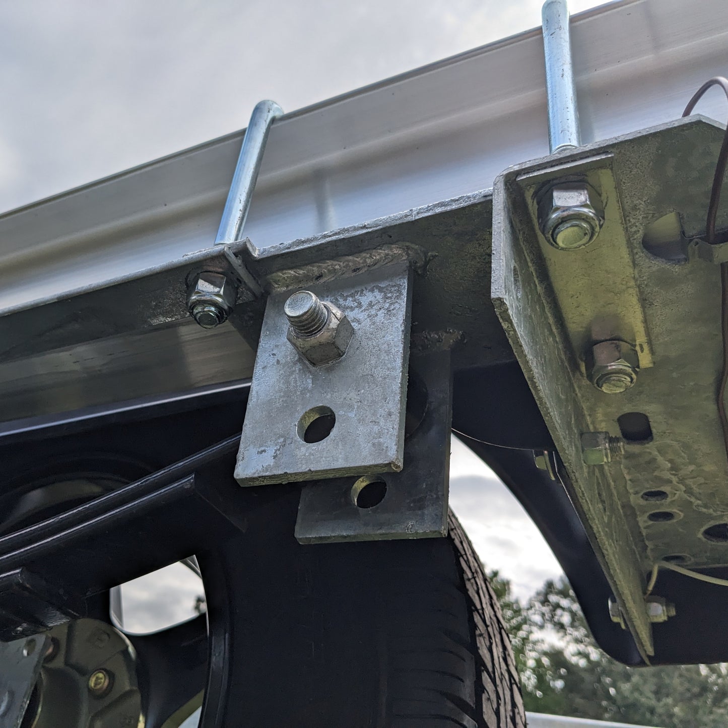 EZ Loader Spring Hanger Bracket for Aluminum Trailer 250-024935-10 – EZ ...