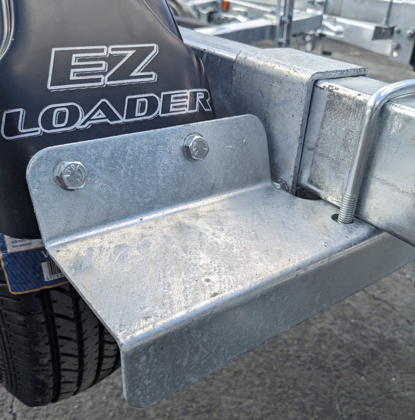 EZ Loader Fender Mount / Step Bracket FR/LR 250-025080-10 on trailer