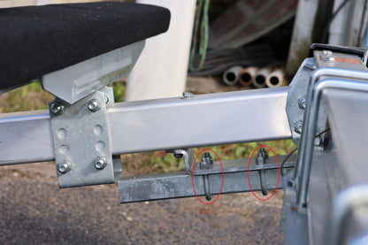 EZ Loader U-Bolt 3/8" 1-1/2 x 2-3/8'' Zinc Plated  290-002423