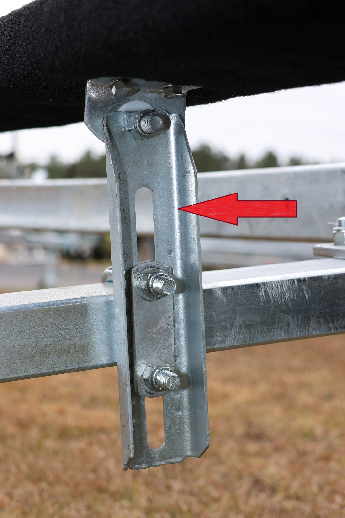 EZ Loader 9" Adjustable Upright Channel Bunk Bracket 250-014876-10