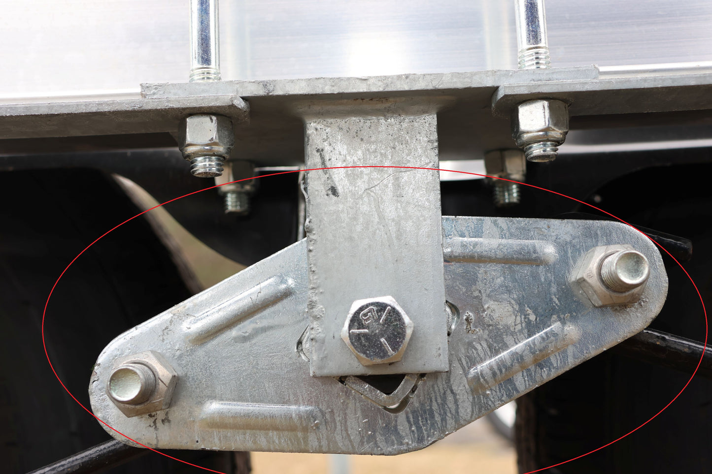 EZ Loader Equalizer Shackle 250-031579-10 / 250-031580 – Tandem & Triple Axle