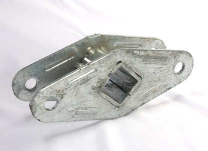 EZ Loader Equalizer Shackle 250-031579-10 / 250-031580 – Tandem & Triple Axle