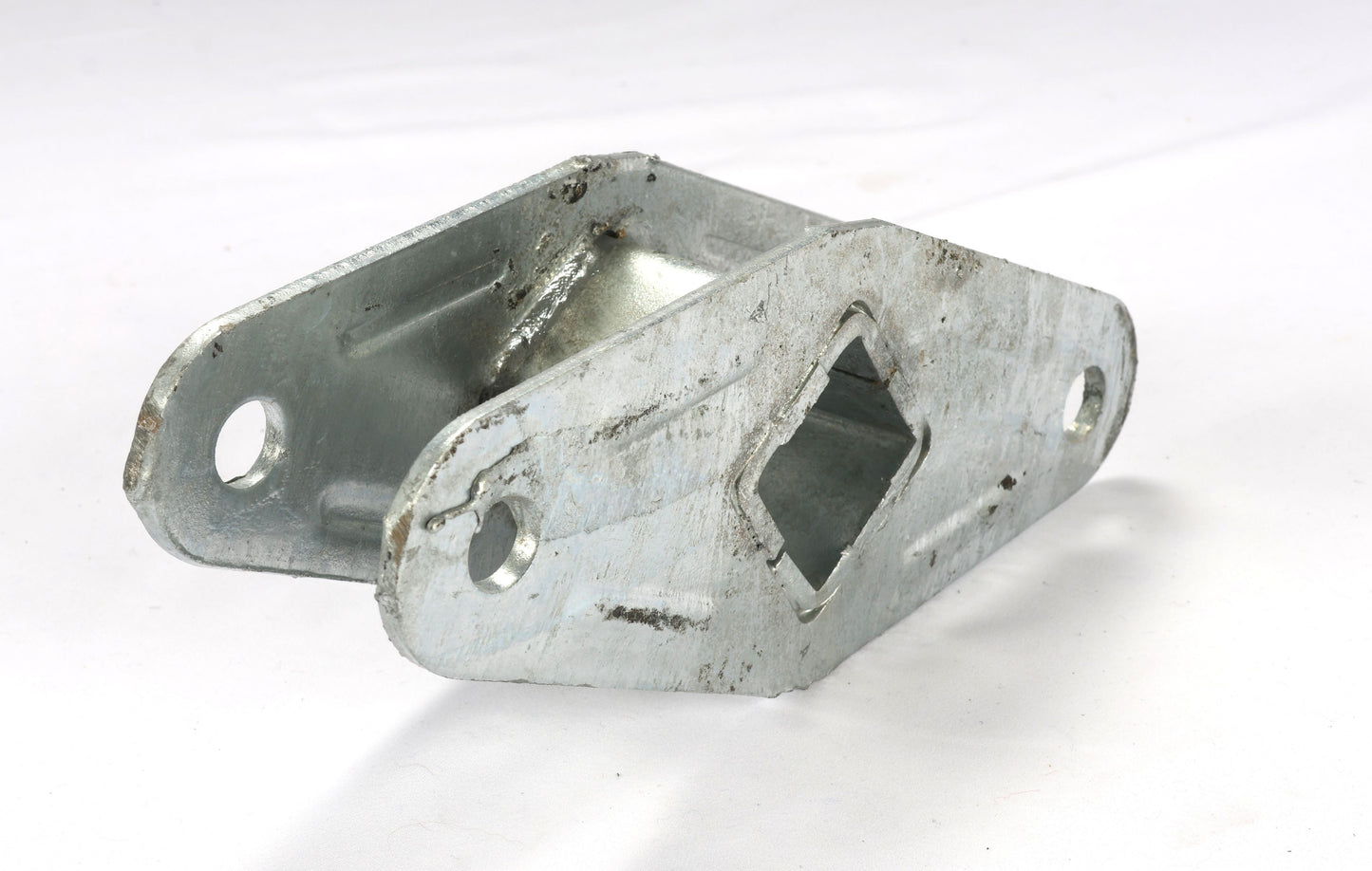 EZ Loader Equalizer Shackle 250-031579-10 / 250-031580 – Tandem & Triple Axle