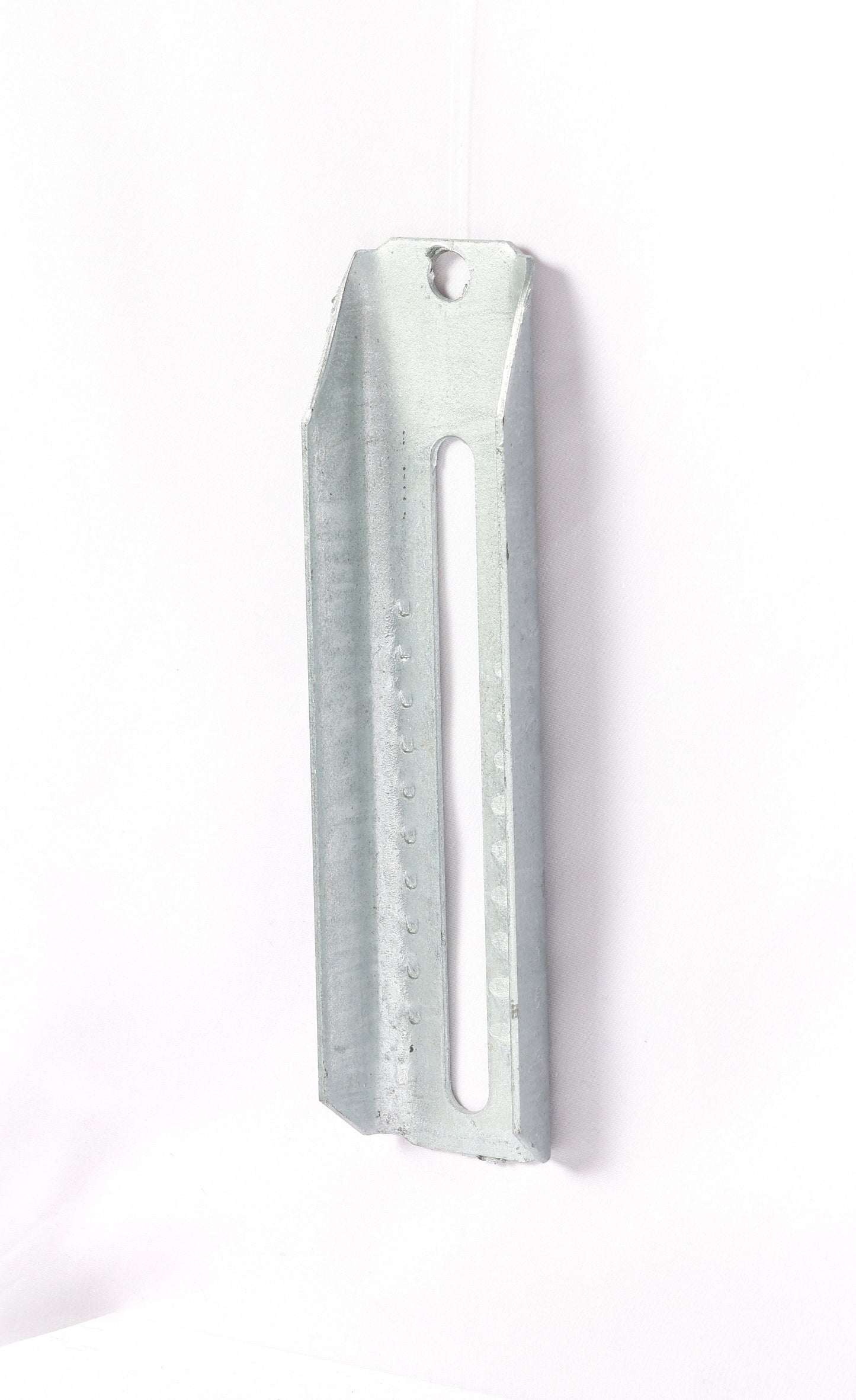 EZ Loader 9" Adjustable Upright Channel Bunk Bracket 250-014876-10